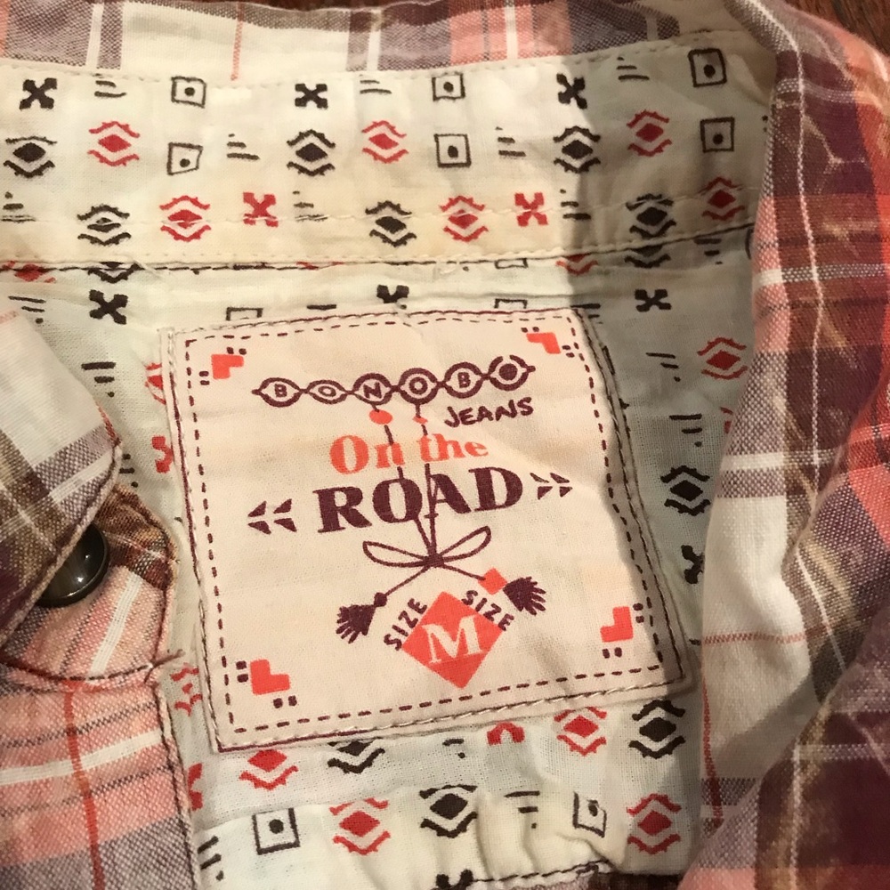 Great quality button down - Picture 2 of 2